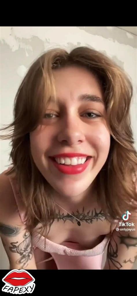 Onlyjayus is an amazingly popular teen TikToker, who has over 18 million followers and 900 million likes. On her TikTok, she usually posts random videos of her everyday life and makes some pranks on camera. Onlyjayus Nude And Hot Leaks Surprisingly, Onlyjayus doesn’t have official onlyfans or nude shares.